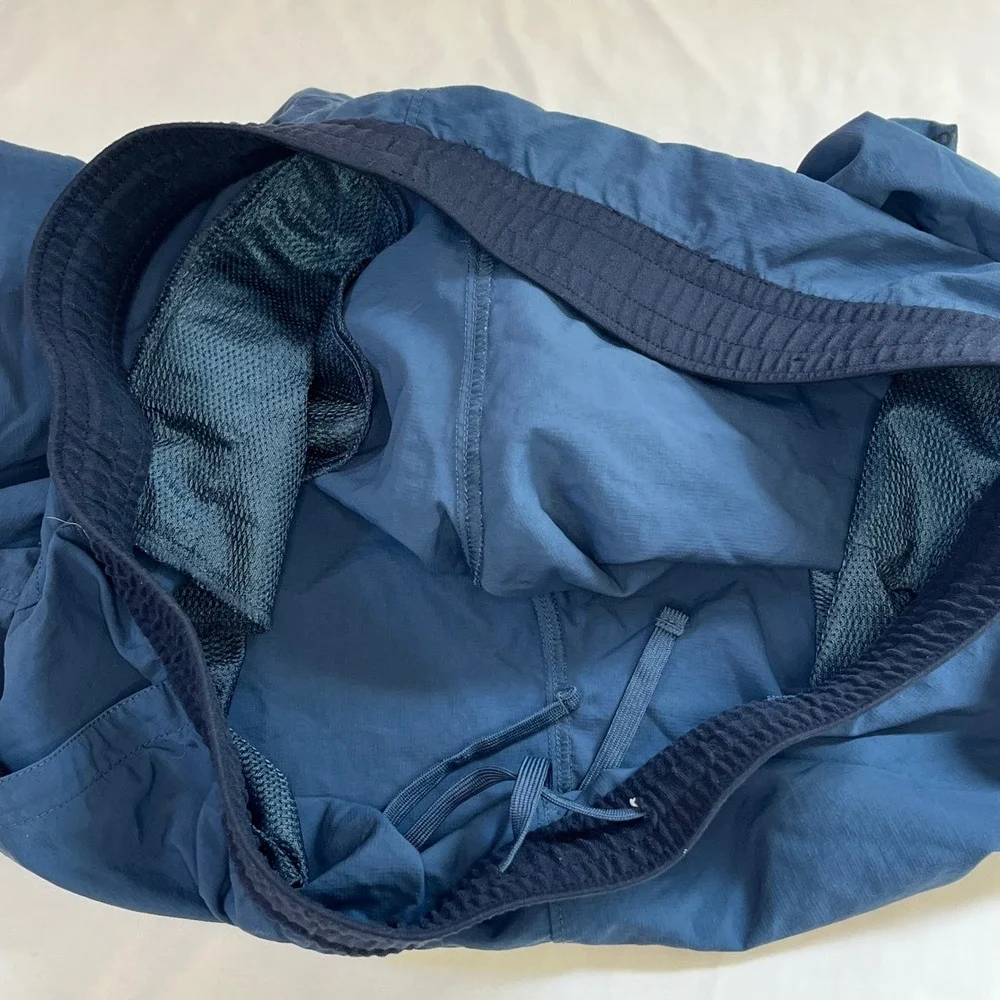 The North Face Mens Blue Active Hiking Shorts XL Elastic Waist Zip Pocket 9in
